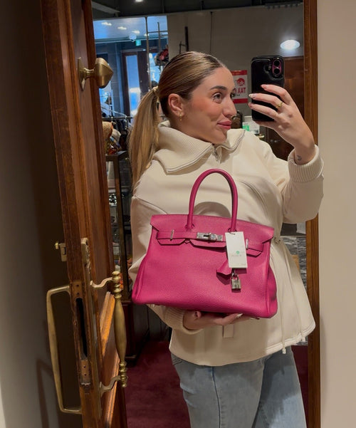 Carlytravely review - CINTA